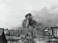 Попадание 2х тонного снаряда в здание Prudential, 28-го августа 1944