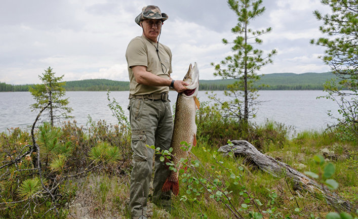 Президент России Владимир Путин во время рыбалки в Красноярском крае