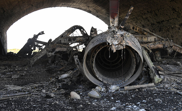 Последствия ракетного удара США по авиабазе в Сирии Последствия ракетного удара США по авиабазе в Сирии