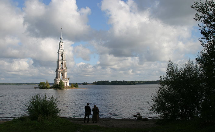 Колокольня затопленного Никольского собора