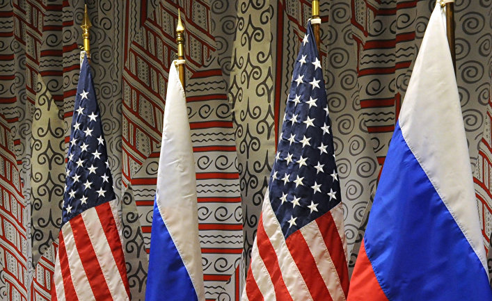 Флаги России и США