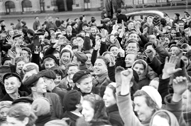 Фотографии 9 мая 1945 года москва