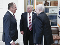 Министр иностранных дел России Сергей Лавров, президент США Дональд Трамп и посол Сергей Кисляк во время встречи в Вашингтоне. 10 мая 2017 Министр иностранных дел России Сергей Лавров, президент США Дональд Трамп и посол Сергей Кисляк во время встречи в Вашингтоне. 10 мая 2017