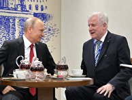 Владимир Путин и Хорст Зеехофер во время встречи в рамках Петербургского международного экономического форума 2017 Владимир Путин и Хорст Зеехофер во время встречи в рамках Петербургского международного экономического форума 2017