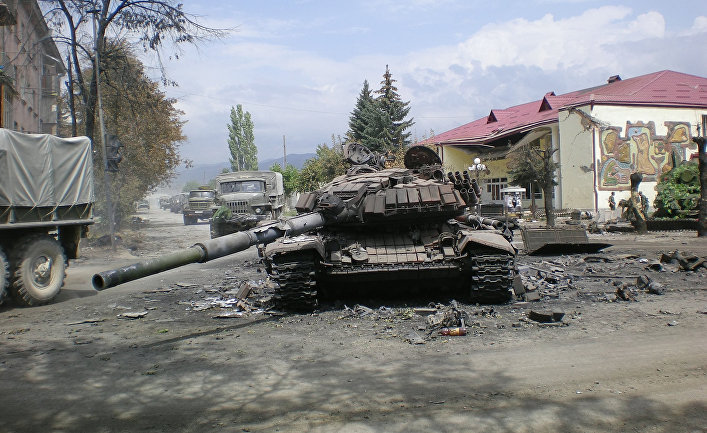 Боевая техника в городе Цхинвали, 2008 год