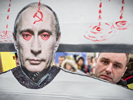 Акция протеста против российской военной интервенции на Украине перед посольством России в Варшаве Акция протеста против российской военной интервенции на Украине перед посольством России в Варшаве