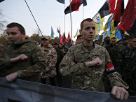 Бойцы батальона «Азов» поют гимн Украины на марше в Киеве, посвященном 72-летию образования УПА Бойцы батальона «Азов» поют гимн Украины на марше в Киеве, посвященном 72-летию образования УПА