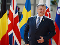 Президент Украины Петр Порошенко во время встречи с председателем Европейского совета Дональдом Туском в Брюсселе. 22 июня 2017 Президент Украины Петр Порошенко во время встречи с председателем Европейского совета Дональдом Туском в Брюсселе. 22 июня 2017