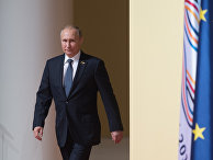 Президент РФ Владимир Путин принимает участие в саммите "Группы двадцати" в Гамбурге. 7 июля 2017 Президент РФ Владимир Путин принимает участие в саммите "Группы двадцати" в Гамбурге. 7 июля 2017