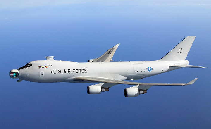 Американский YAL-1A в полёте