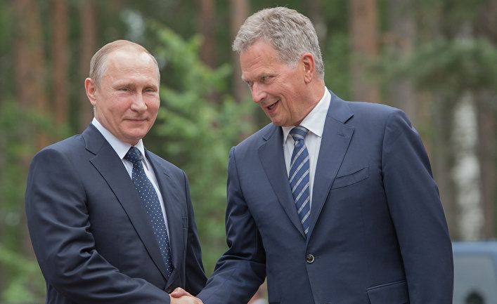 Президент РФ Владимир Путин и президент Финляндии Саули Ниинисте в Финляндии. 27 июля 2017