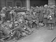 Июнь 1940. Солдаты в ожидании эвакуации из Дюнкерка Июнь 1940. Солдаты в ожидании эвакуации из Дюнкерка