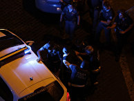 Полиция задерживает нарушителя в Риме Полиция задерживает нарушителя в Риме