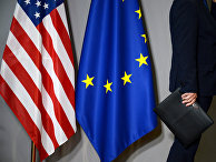 Флаги США и Европейского совета в Брюсселе