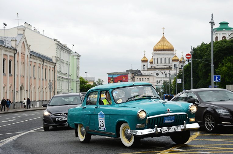 Легковой автомобиль волга