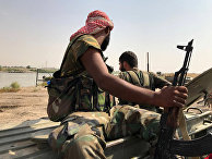 Бойцы сирийской армии во время подготовки к форсированию реки Ефрат в районе города Дейр-эз-Зор. 18 сентября 2017 Бойцы сирийской армии во время подготовки к форсированию реки Ефрат в районе города Дейр-эз-Зор. 18 сентября 2017
