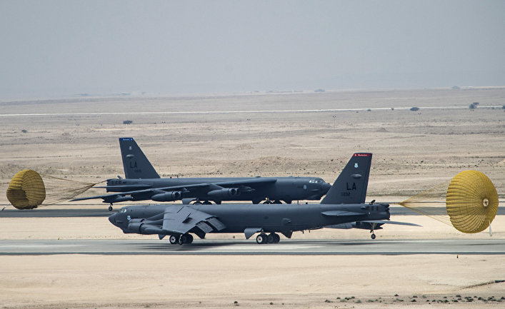 Американский стратегический бомбардировщик B-52 "Стратофортресс" на авиабазе Аль-Удейд в Катаре