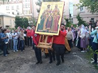 Крестный ход перед молитвенным стоянием против "Матильды" в Москве Крестный ход перед молитвенным стоянием против "Матильды" в Москве