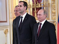 Президент РФ Владимир Путин и чрезвычайный и полномочный посол Латвийской Республики Марис Риекстиньш Президент РФ Владимир Путин и чрезвычайный и полномочный посол Латвийской Республики Марис Риекстиньш