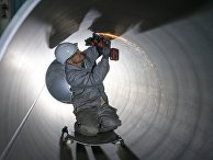 Нанесение внутреннего покрытия на трубы, предназначенные для газопровода "Северный поток - 2" Нанесение внутреннего покрытия на трубы, предназначенные для газопровода "Северный поток - 2"
