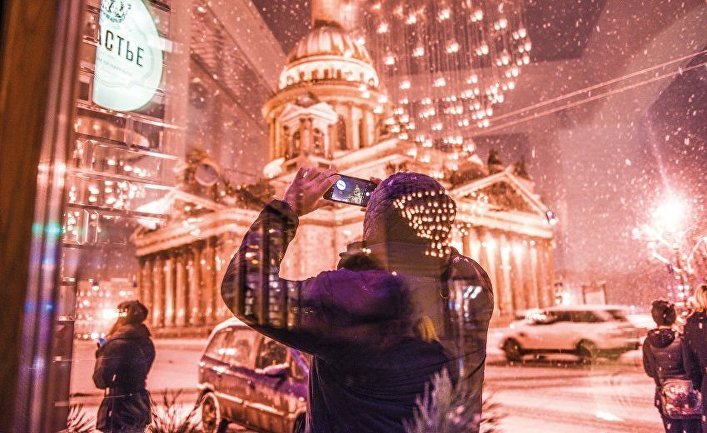Фотография из книги Даниэля Бискупа «Санкт-Петербург — Контрасты»
