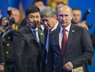 Владимир Путин и президент Киргизии Алмазбек Атамбаев перед началом заседания ВЕЭС в Астане Владимир Путин и президент Киргизии Алмазбек Атамбаев перед началом заседания ВЕЭС в Астане