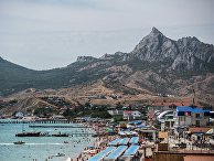 Побережье Черного моря в Коктебеле Побережье Черного моря в Коктебеле