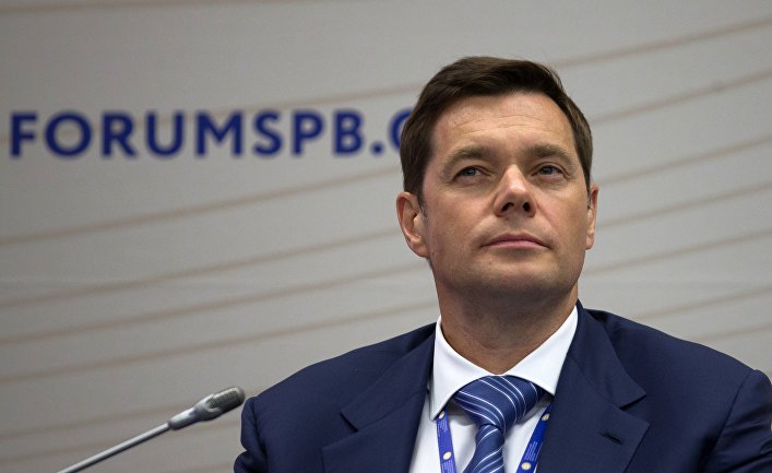 Председатель совета директоров ПАО "Северсталь" Алексей Мордашов участвует в деловом круглом столе "Россия - Германия: повышение конкурентоспособности россиийской и германской экономик. ПМЭФ