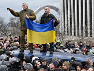 Сторонники бывшего губернатора Одесской области Михаила Саакашвили в центре Киева. 5 декабря 2017 Сторонники бывшего губернатора Одесской области Михаила Саакашвили в центре Киева. 5 декабря 2017
