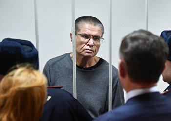 Алексей Улюкаев после оглашения приговора в Замоскворецком суде. 15 декабря 2017 Алексей Улюкаев после оглашения приговора в Замоскворецком суде. 15 декабря 2017