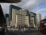 Штаб-квартира внешней разведки Великобритании MI6 в Лондоне. Штаб-квартира внешней разведки Великобритании MI6 в Лондоне.