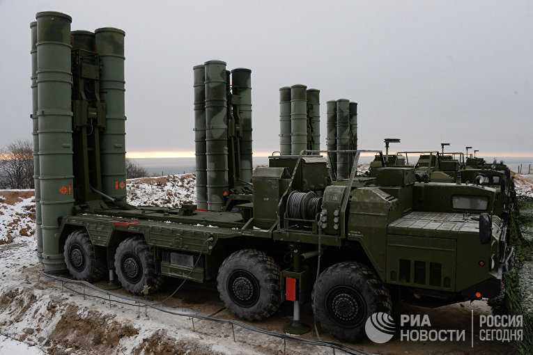 Дивизион ЗРК С-400 заступил на боевое дежурство в районе Владивостока Дивизион ЗРК С-400 заступил на боевое дежурство в районе Владивостока