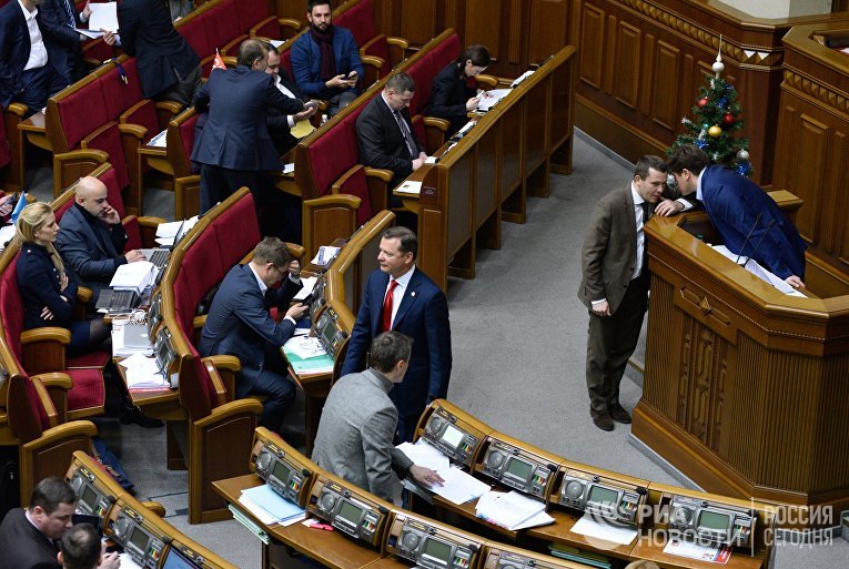 Лидер фракции "Радикальной партии" Олег Ляшко на заседании Верховной рады Украины в Киеве. 16 января 2018