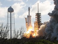 Старт ракеты SpaceX Falcon Heavy Старт ракеты SpaceX Falcon Heavy