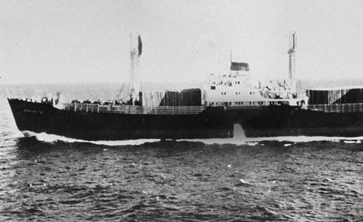 Советский корабль у берегов Кубы. 23 октября 1962