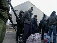 Украинские пленные во время обмена пленными между ЛНР и ДНР и Киевом между поселками Майорск и Горловка. 27 декабря 2017