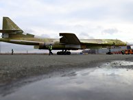 Опытный образец самолета "Ту-160М2" во время выкатки на Казанском авиационном заводе имени С.П. Горбунова. 16 ноября 2017 Опытный образец самолета "Ту-160М2" во время выкатки на Казанском авиационном заводе имени С.П. Горбунова. 16 ноября 2017