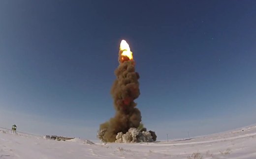 Россия играет в «астероиды» Россия играет в «астероиды»