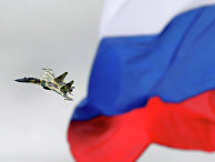 Российский истребитель СУ-35 во время выступления на авиасалоне МАКС в Жуковском