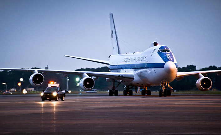 Самолет Boeing E-4