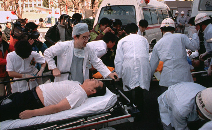 Пассажиры метро, пострадавшие от терракта в Токио, 1995 год