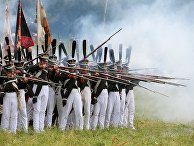 Участники военно-исторической реконструкции Бородинского сражения Участники военно-исторической реконструкции Бородинского сражения