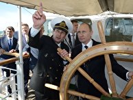 Президент РФ Владимир Путин на борту парусного судна "Надежда" в Сочи
