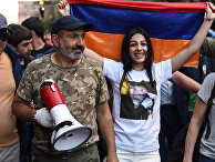 Никол Пашинян на митинге в Ереване в связи с отставкой премьер-министра Сержа Саргсяна Никол Пашинян на митинге в Ереване в связи с отставкой премьер-министра Сержа Саргсяна