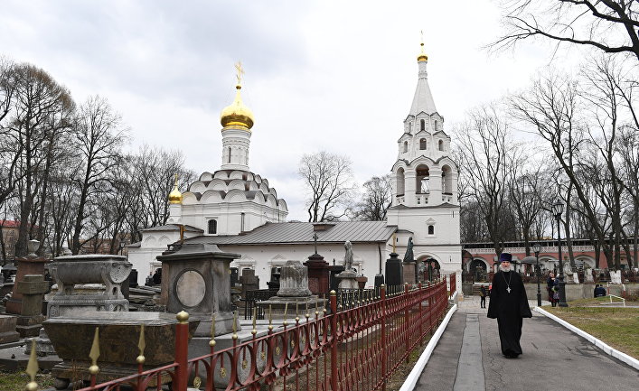 Молебен на начало чина мироварения в Малом соборе Донского монастыря