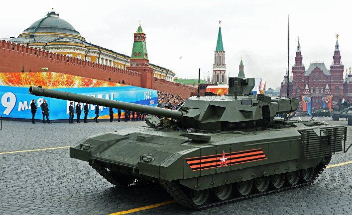 Танк Т-14 "Армата" на генеральной репетиции военного парада на Красной площади