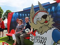 Отдыхающие в Парке Горького в Москве в преддверии чемпионата мира по футболу 2018 Отдыхающие в Парке Горького в Москве в преддверии чемпионата мира по футболу 2018