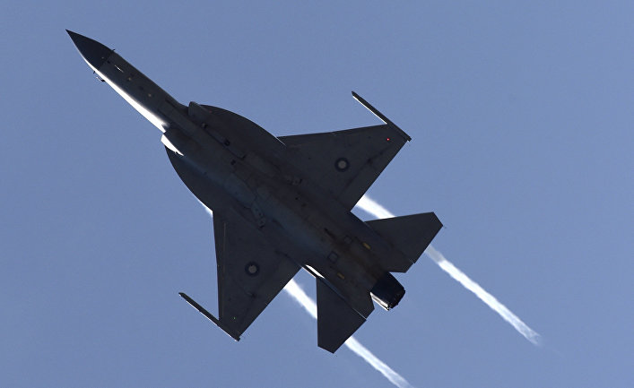 Истребитель JF-17 на международном авиакосмическом салоне Париж-Ле-Бурже