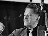 Поэт и писатель Назым Хикмет. Архив Поэт и писатель Назым Хикмет. Архив