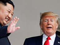Лидер КНДР Ким Чен Ын и президент США Дональд Трамп во время встречи в Сингапуре Лидер КНДР Ким Чен Ын и президент США Дональд Трамп во время встречи в Сингапуре